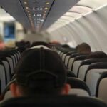 Passagers dans un avion à destination de la Thaïlande bénéficiant de l’exemption de visa Thaïlande