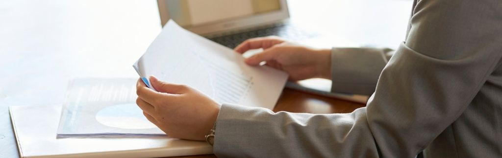 Aufenthalt in Thailand verlängern – rechtliche Prüfung von Unterlagen bei der Aufenthaltsverlängerung