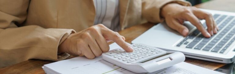 Preparing the 2026 tax declaration in Thailand with professional tax calculation