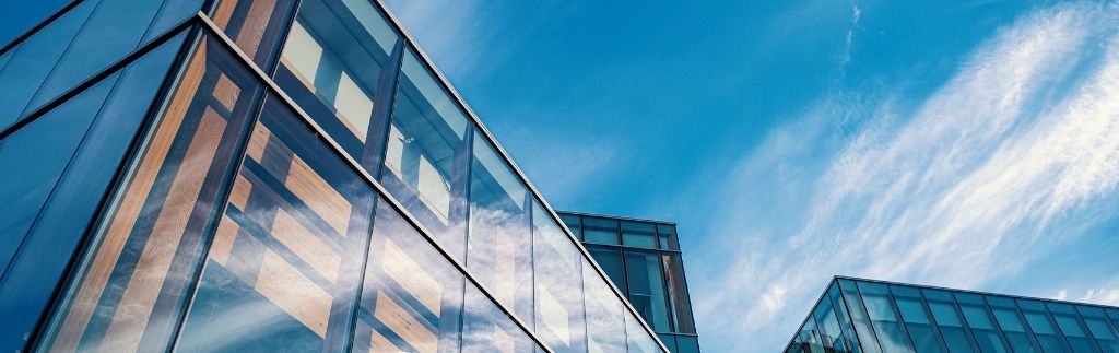 Moderne Bürogebäude als Symbol für Deutsche Firmen in Thailand und ihre rechtssichere Niederlassung