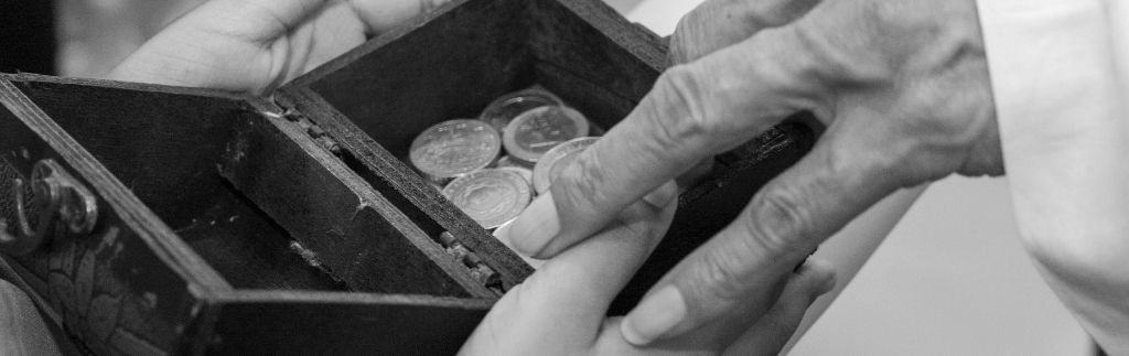 Наследство — это процесс передачи имущества, долгов и других прав и обязанностей после смерти владельца.